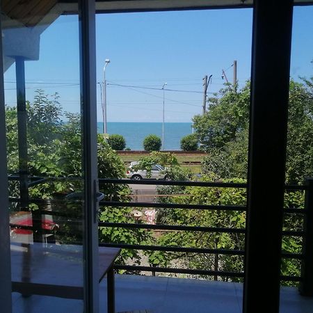 Hotel David Dali House Batumi Esterno foto