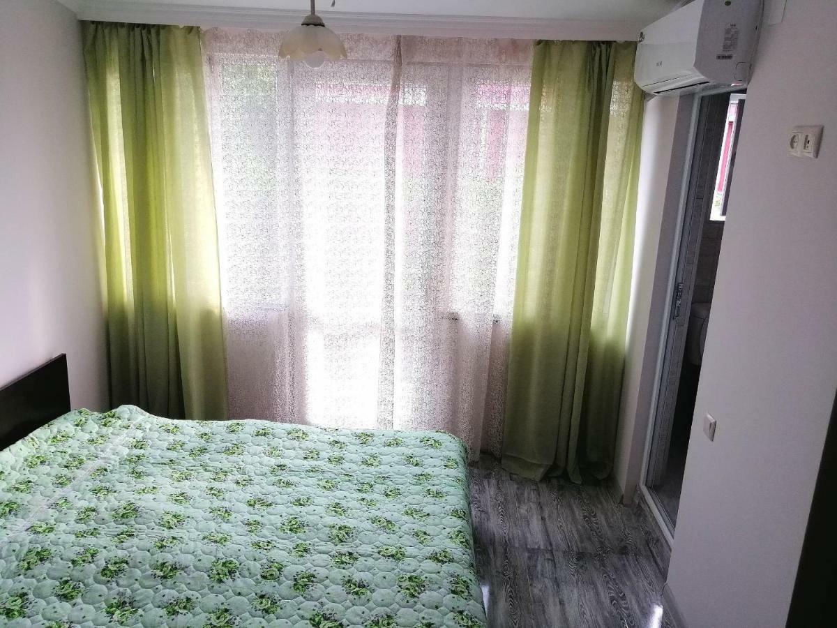 Hotel David Dali House Batumi Esterno foto