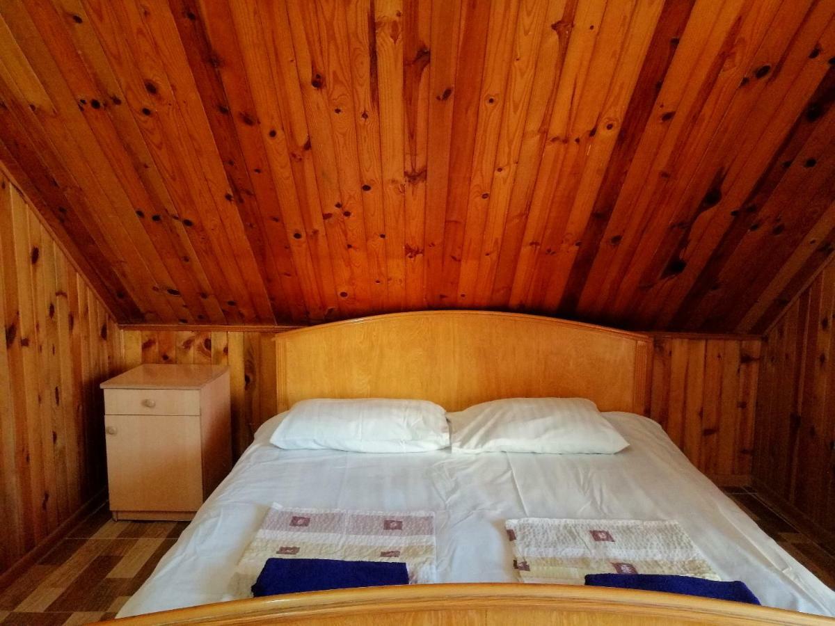 Hotel David Dali House Batumi Esterno foto